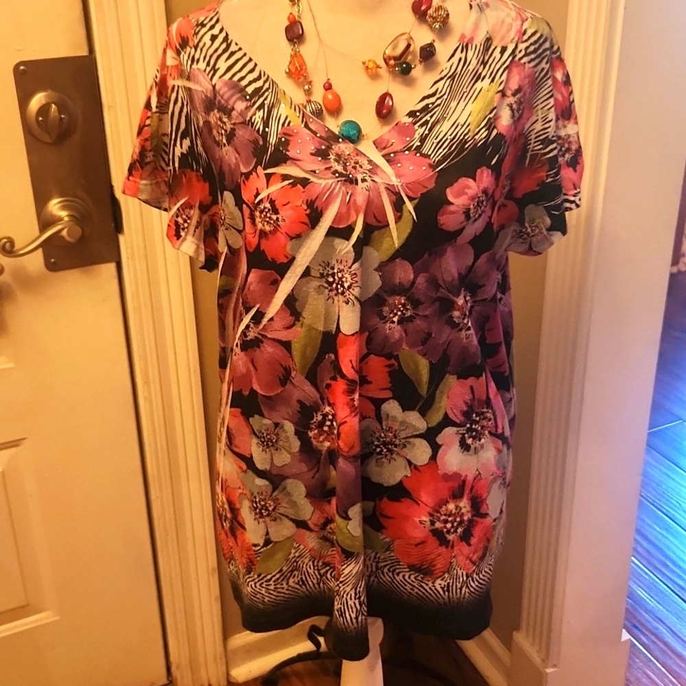 Ladies Embellished Short Sleeve xl top